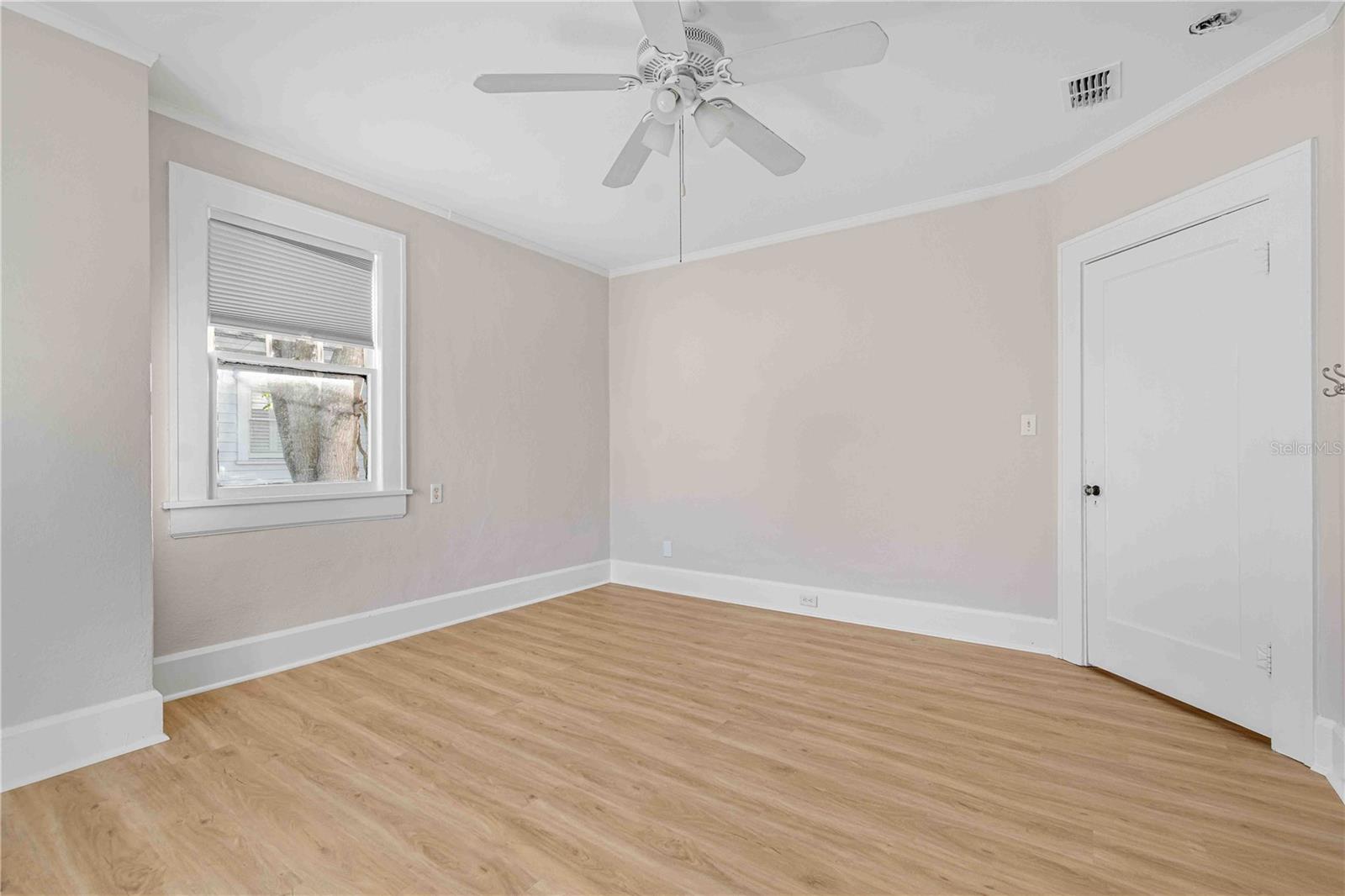 Image 33 of 58 For 2302 12th Street N