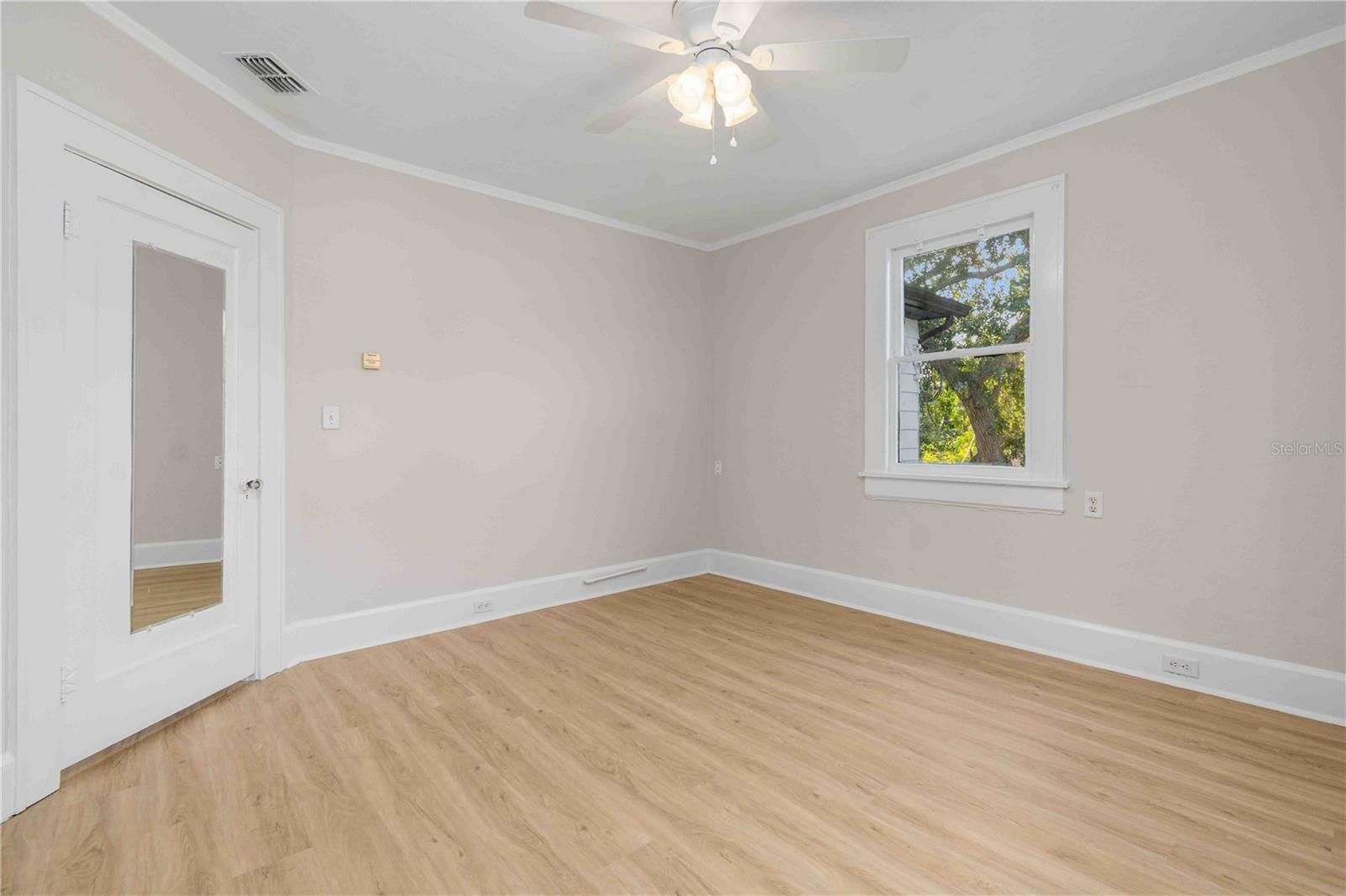 Image 37 of 58 For 2302 12th Street N