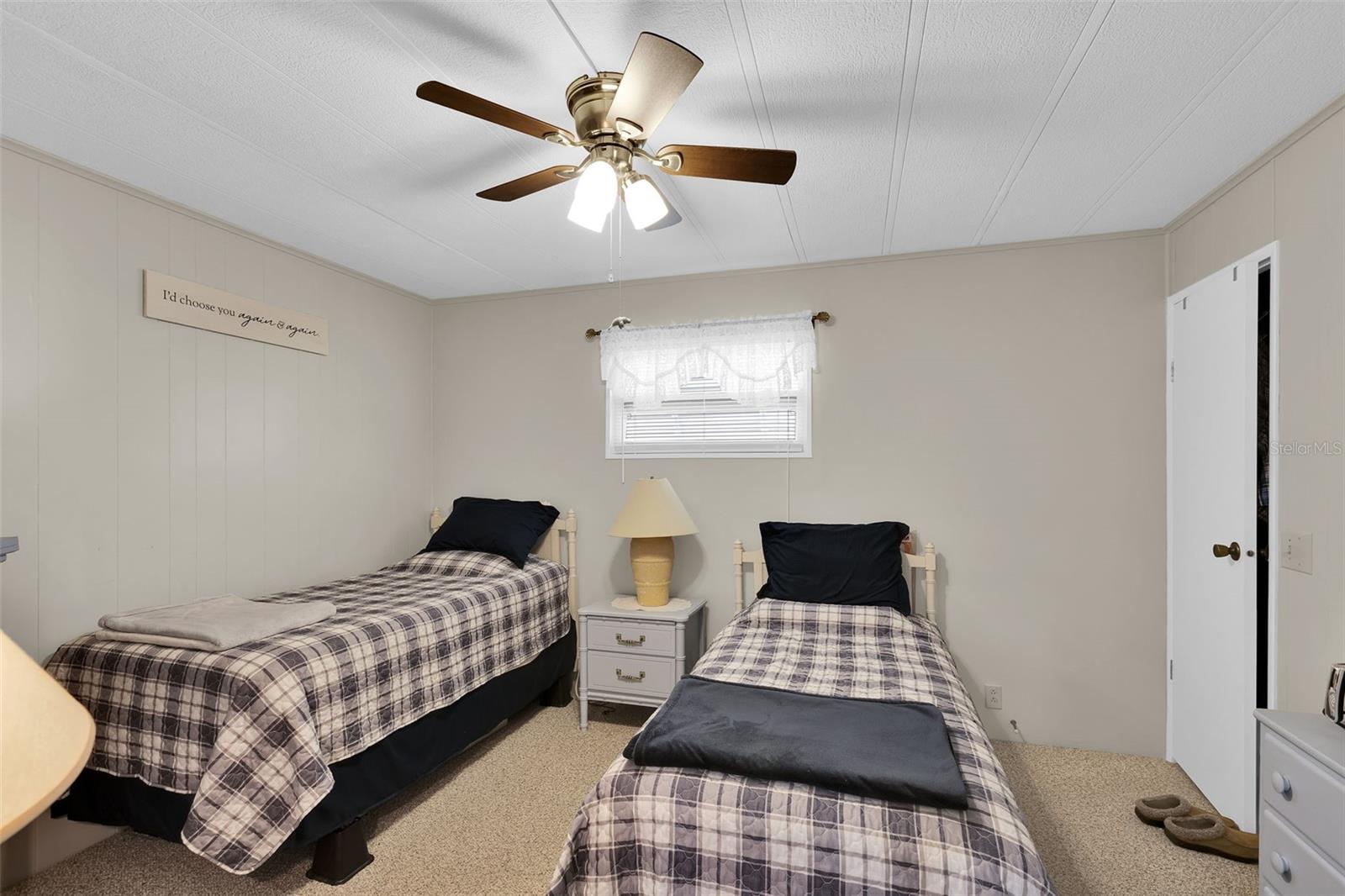 Image 19 of 74 For 220 La Rosas