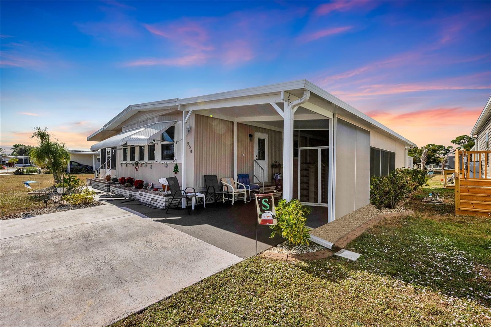 Image 2 of 74 For 220 La Rosas