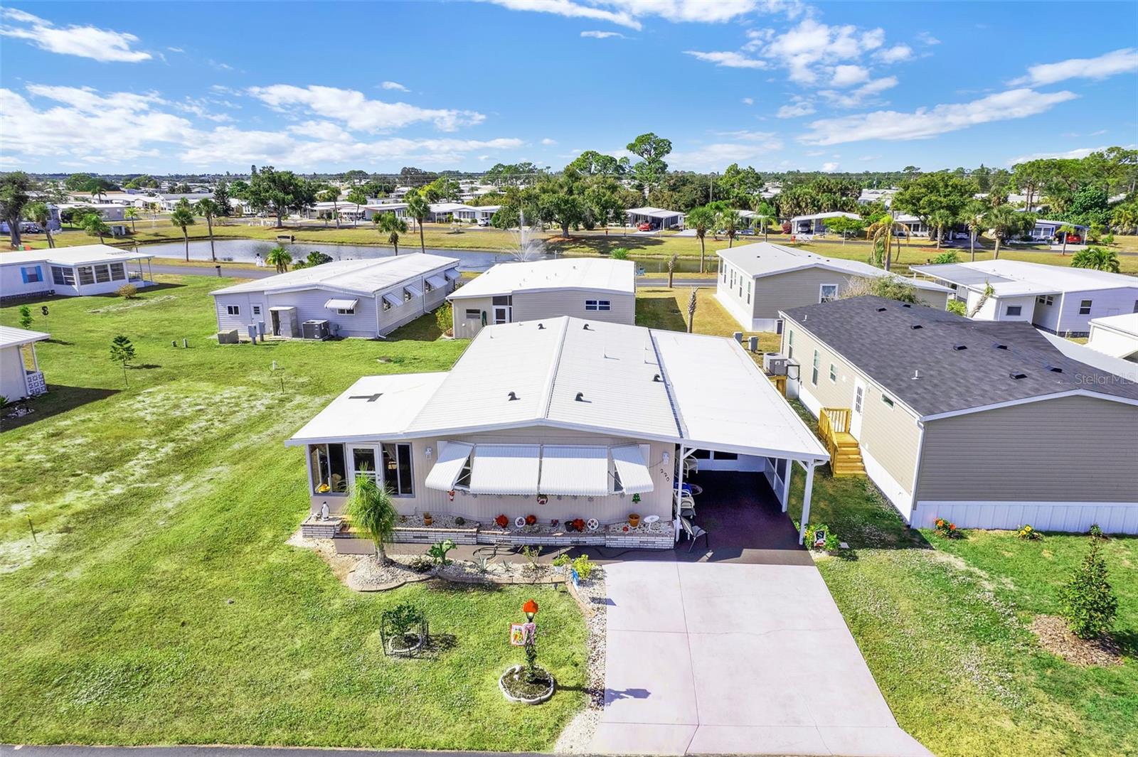 Image 24 of 74 For 220 La Rosas