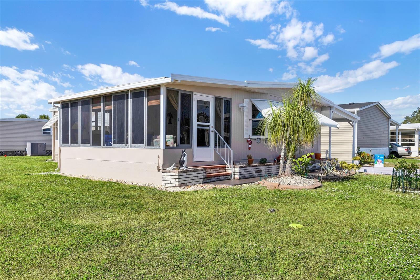 Image 3 of 74 For 220 La Rosas