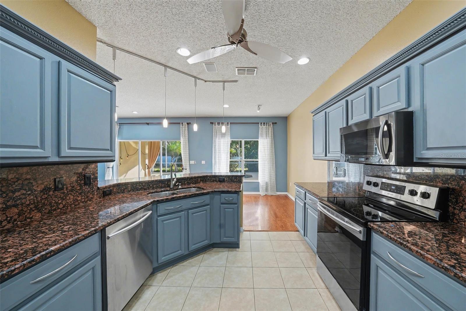 Image 12 of 35 For 2810 Ravendale Lane