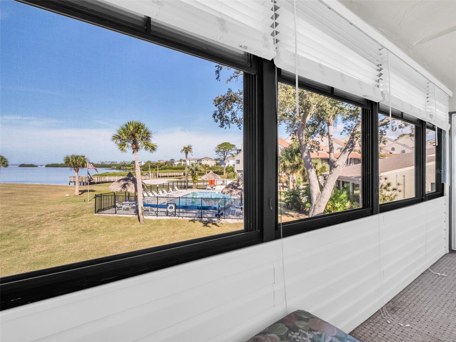 Image 16 of 68 For 656 Windrush Bay Drive 656