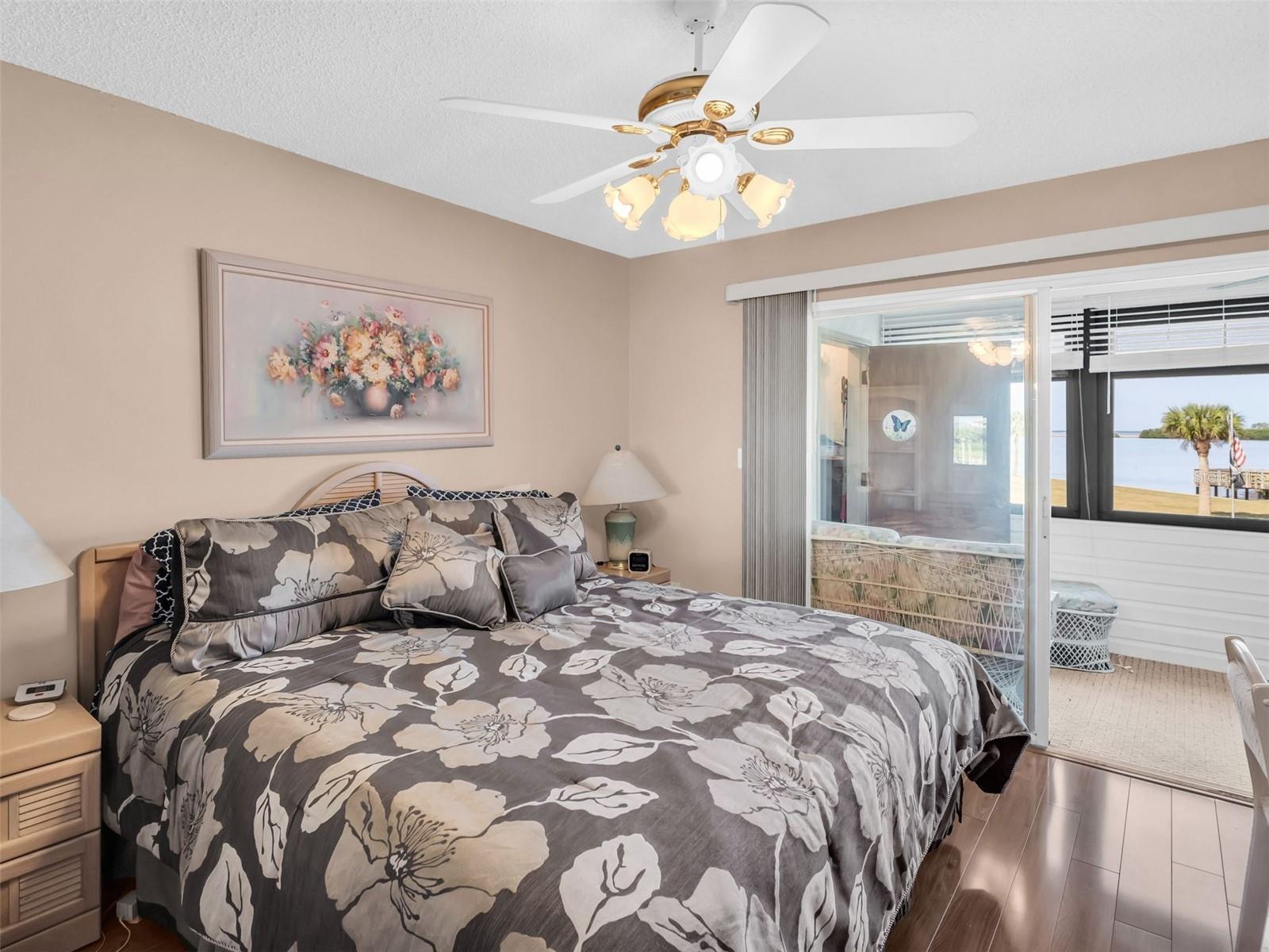 Image 18 of 68 For 656 Windrush Bay Drive 656