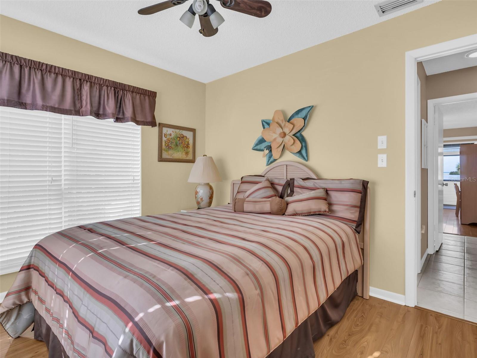 Image 21 of 68 For 656 Windrush Bay Drive 656