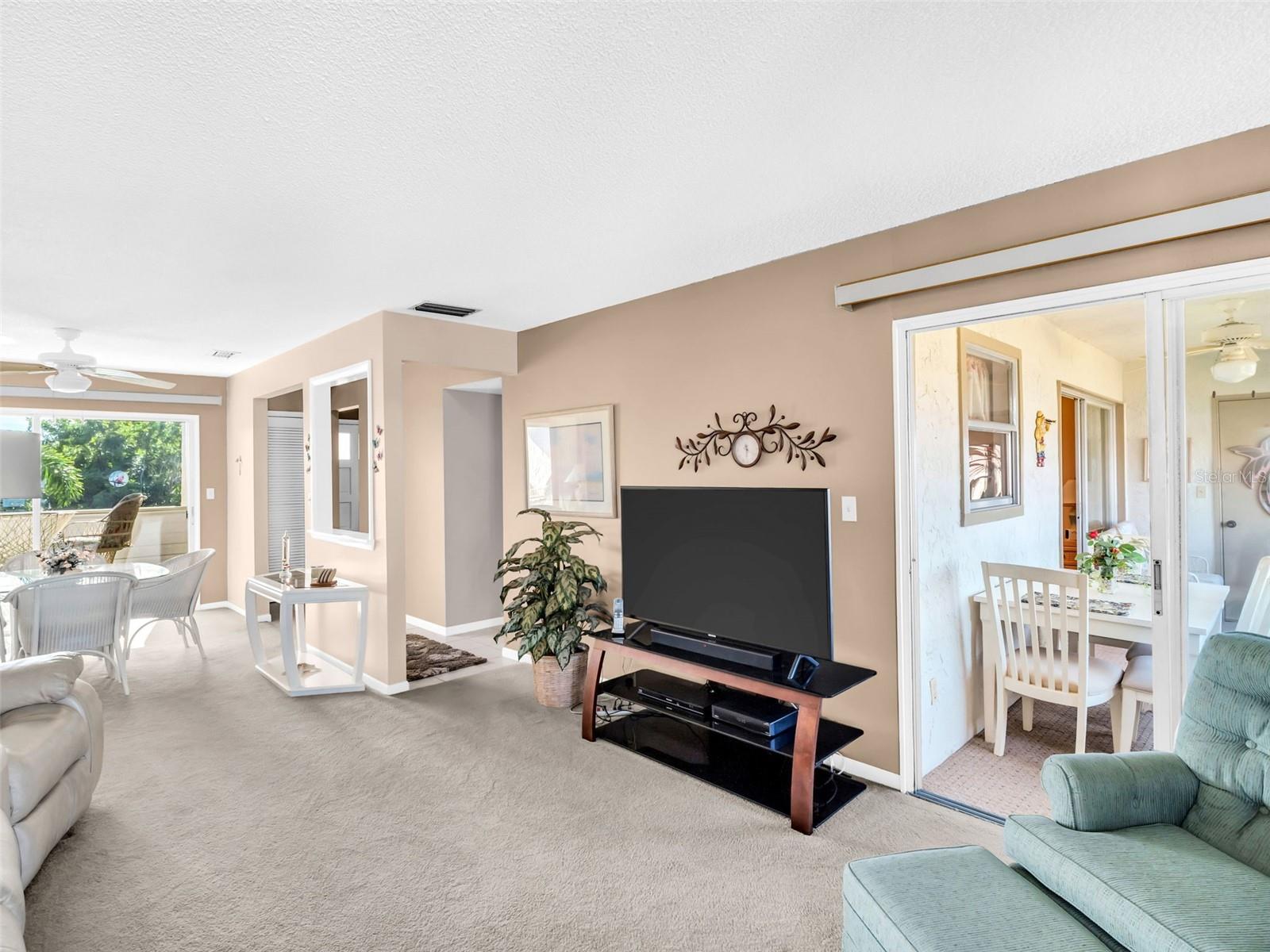 Image 23 of 68 For 656 Windrush Bay Drive 656