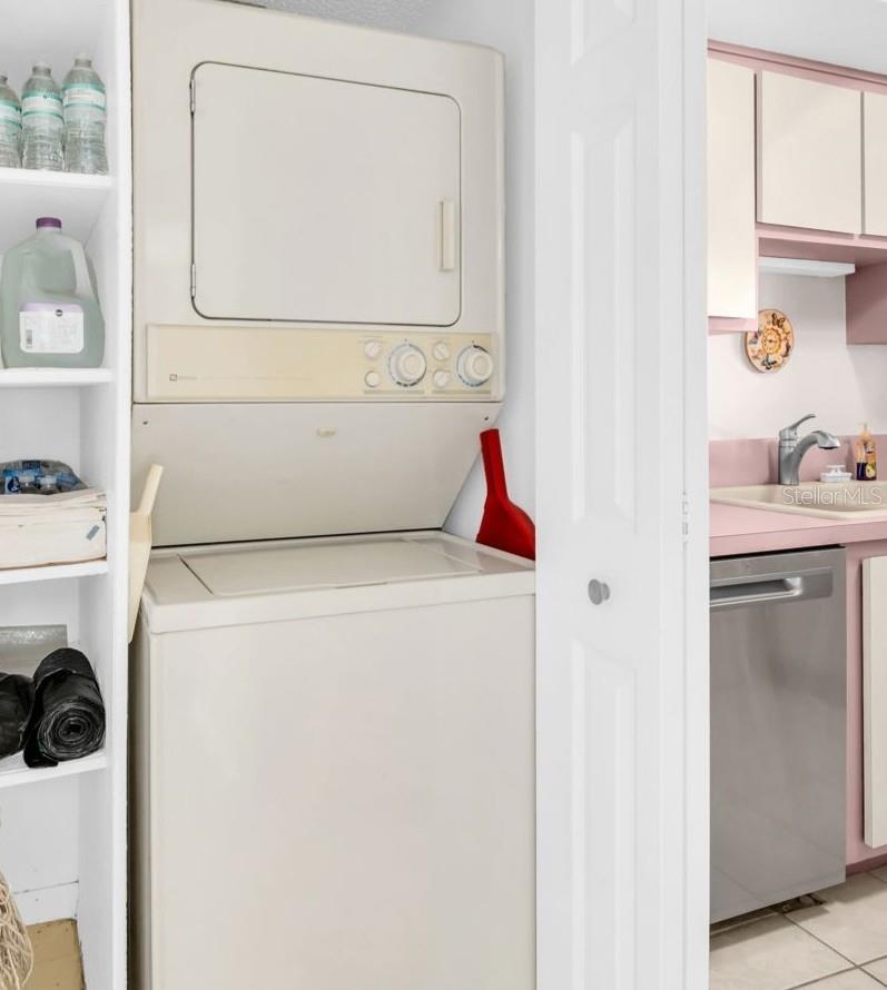 Image 31 of 68 For 656 Windrush Bay Drive 656