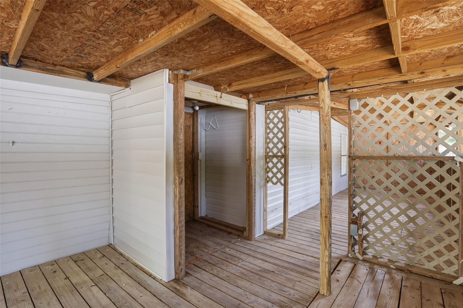 Image 24 of 49 For 26825 Glenhaven Road