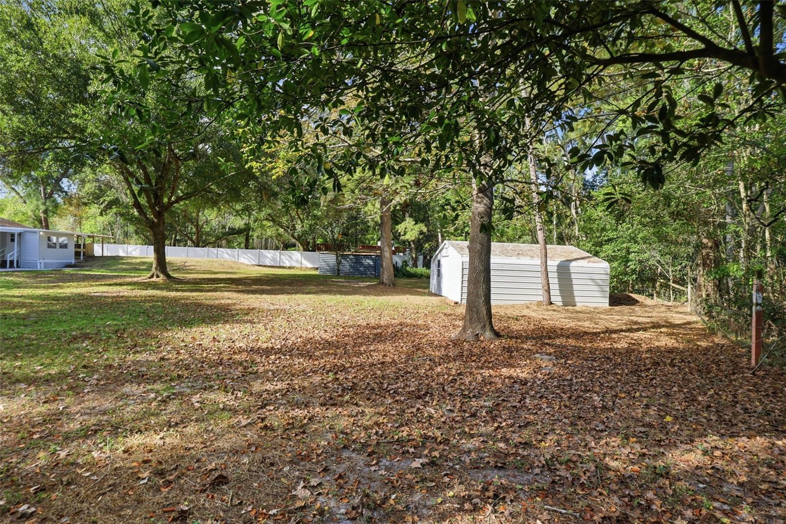 Image 27 of 49 For 26825 Glenhaven Road