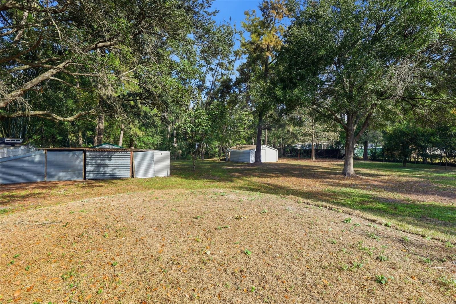 Image 32 of 49 For 26825 Glenhaven Road