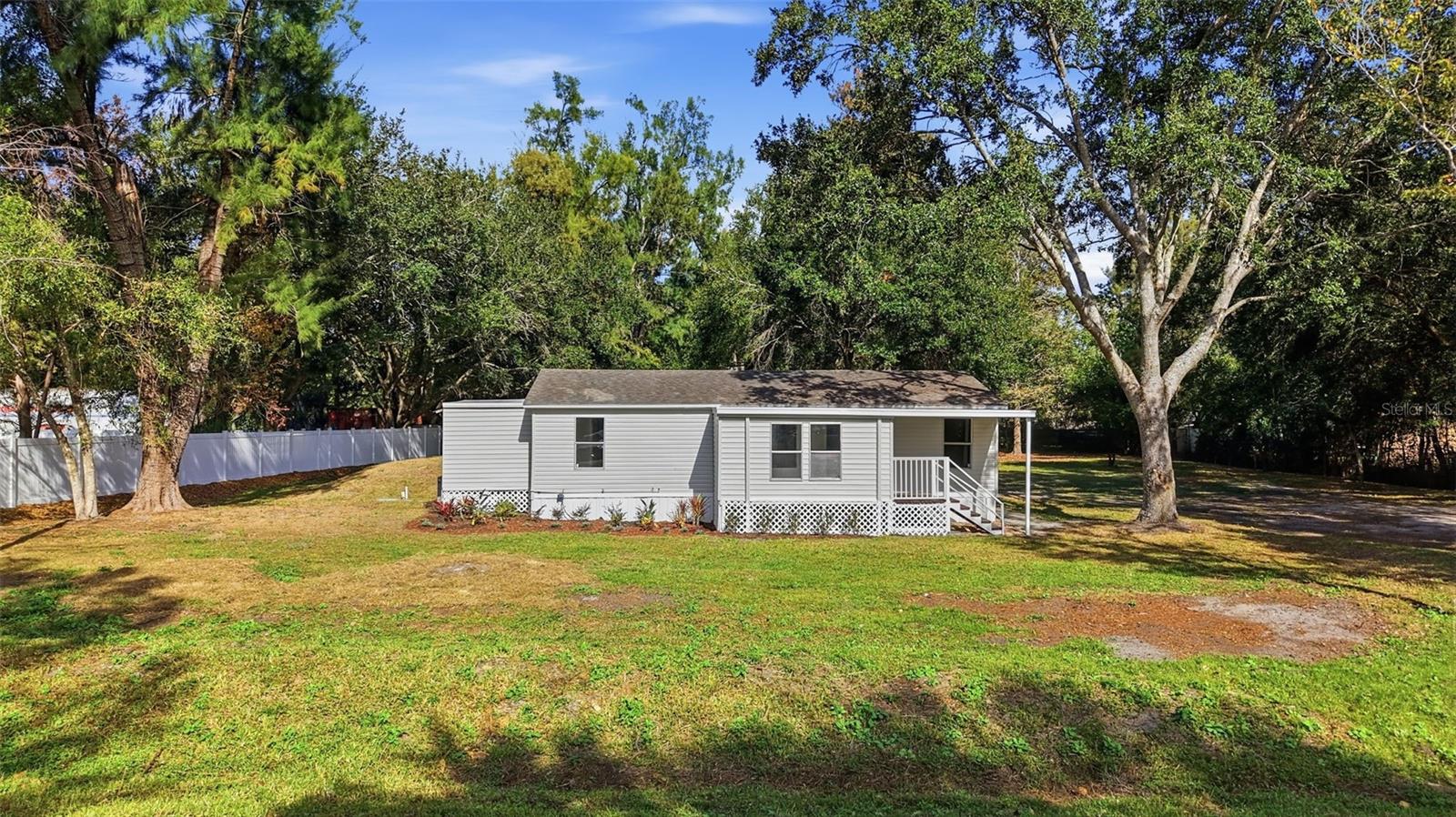 Image 35 of 49 For 26825 Glenhaven Road