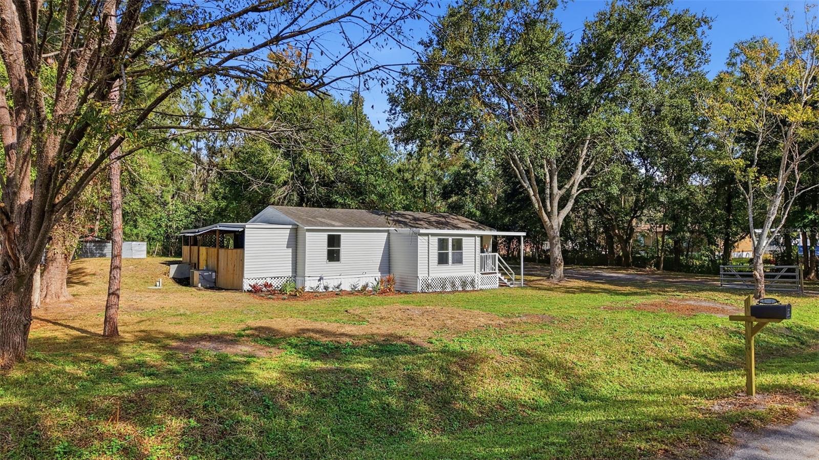 Image 36 of 49 For 26825 Glenhaven Road