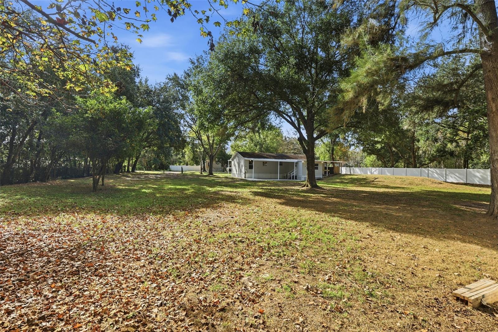 Image 43 of 49 For 26825 Glenhaven Road