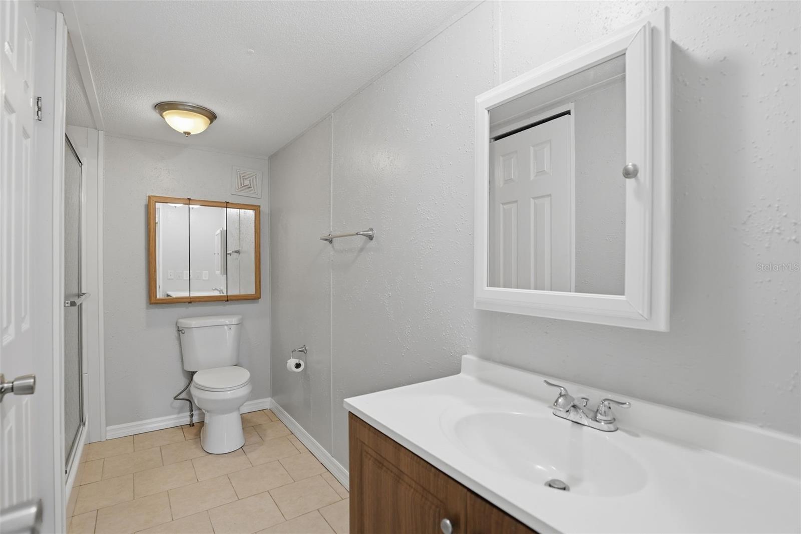 Image 9 of 49 For 26825 Glenhaven Road