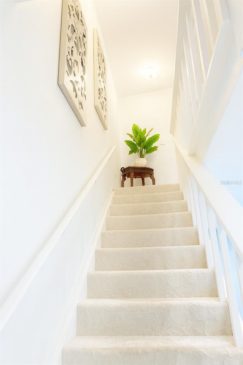 Image 21 of 53 For 433 Paula Drive 32