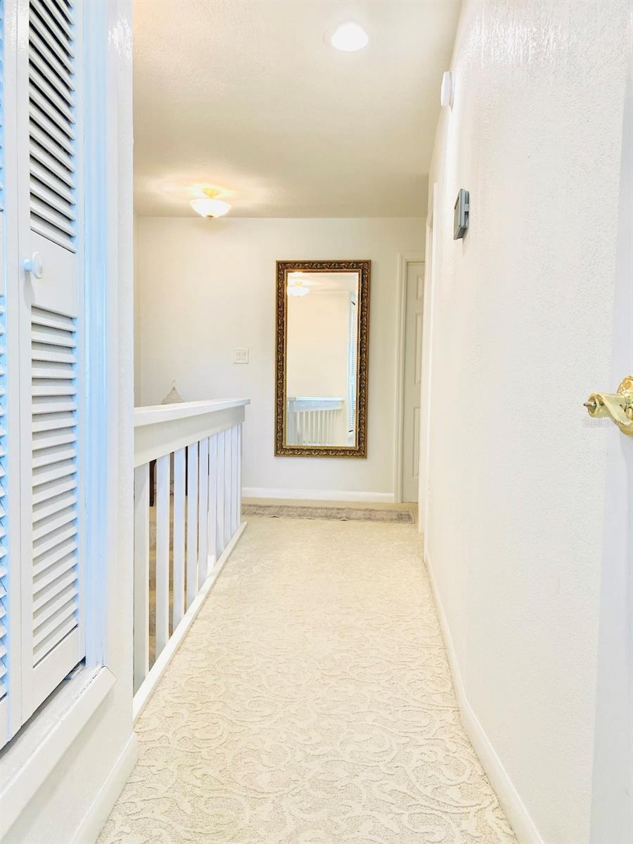 Image 22 of 53 For 433 Paula Drive 32