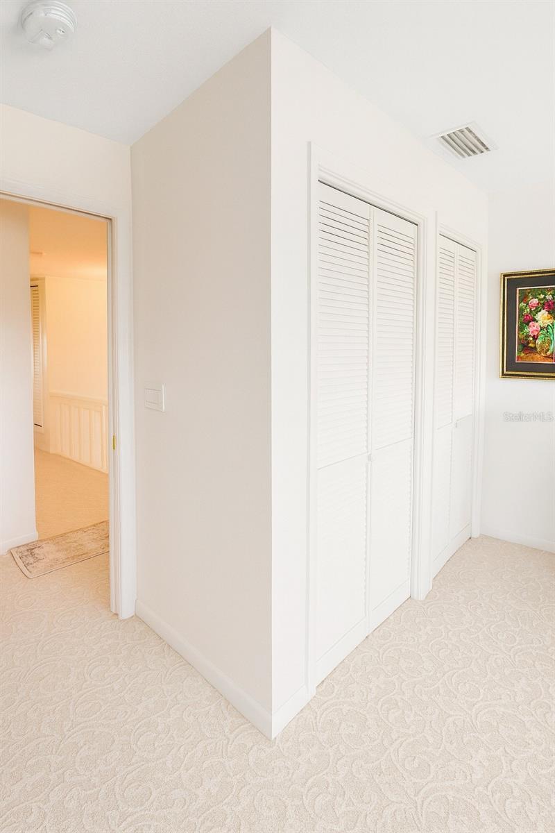 Image 27 of 53 For 433 Paula Drive 32