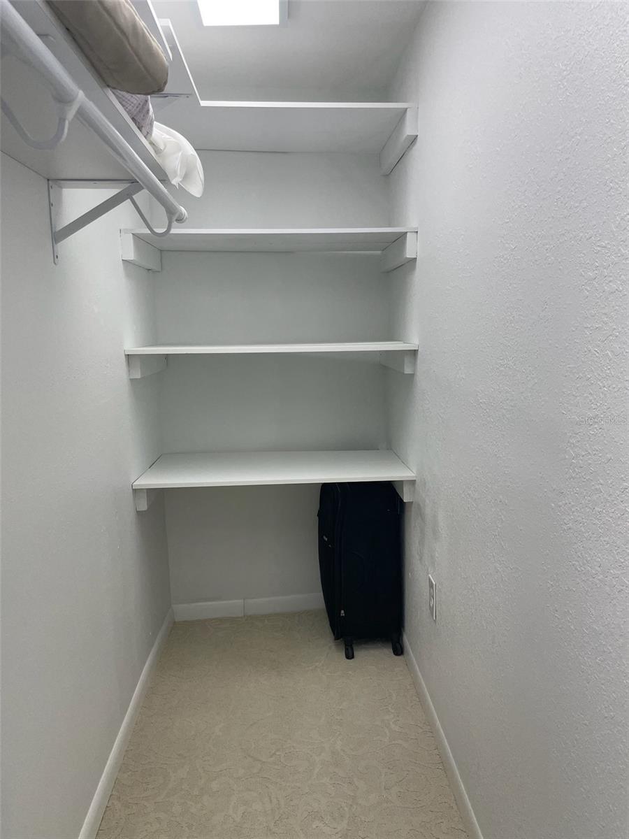 Image 39 of 53 For 433 Paula Drive 32