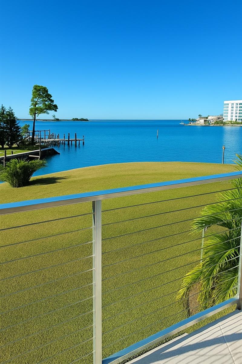 Image 43 of 53 For 433 Paula Drive 32