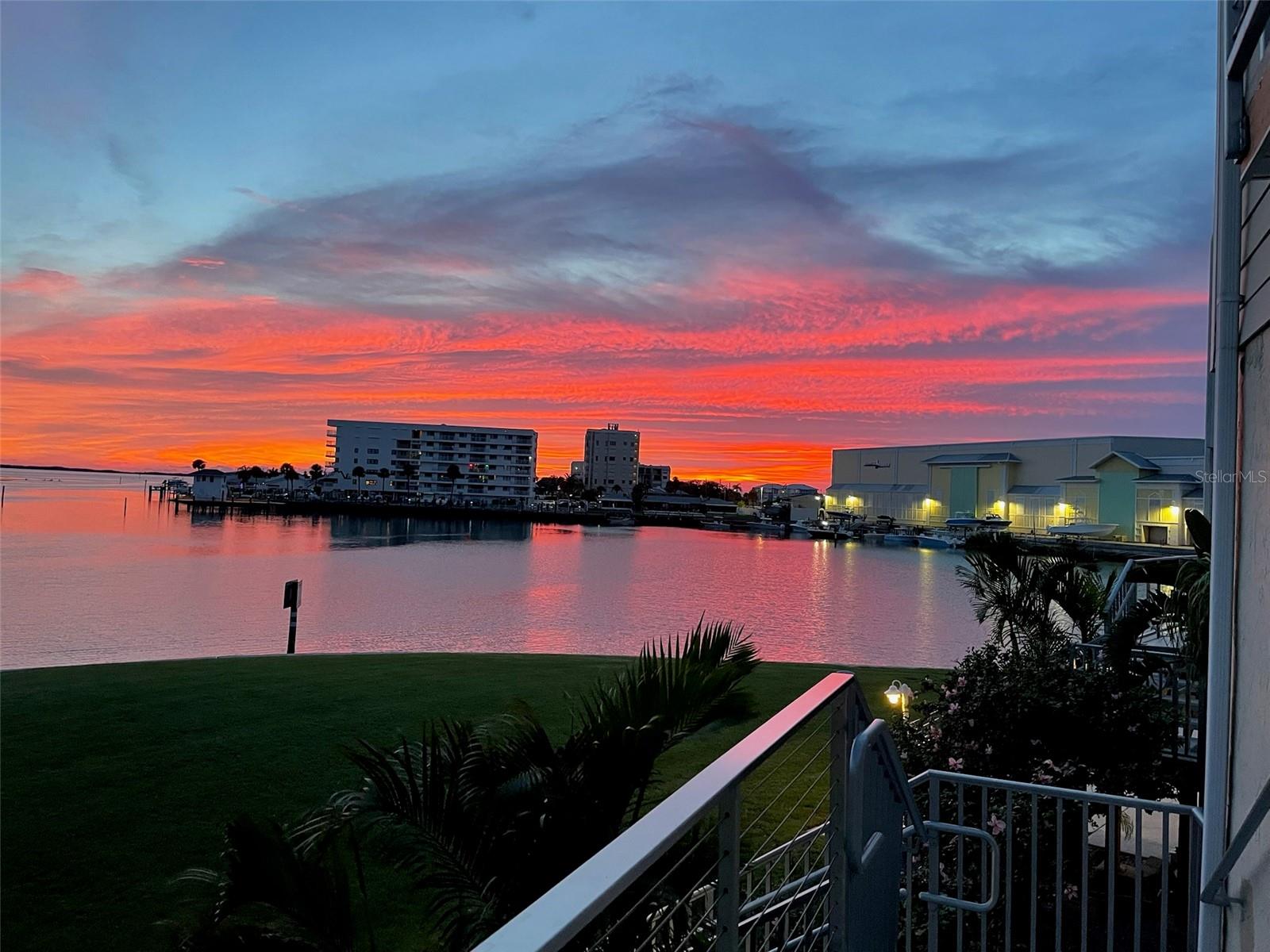 Image 51 of 53 For 433 Paula Drive 32