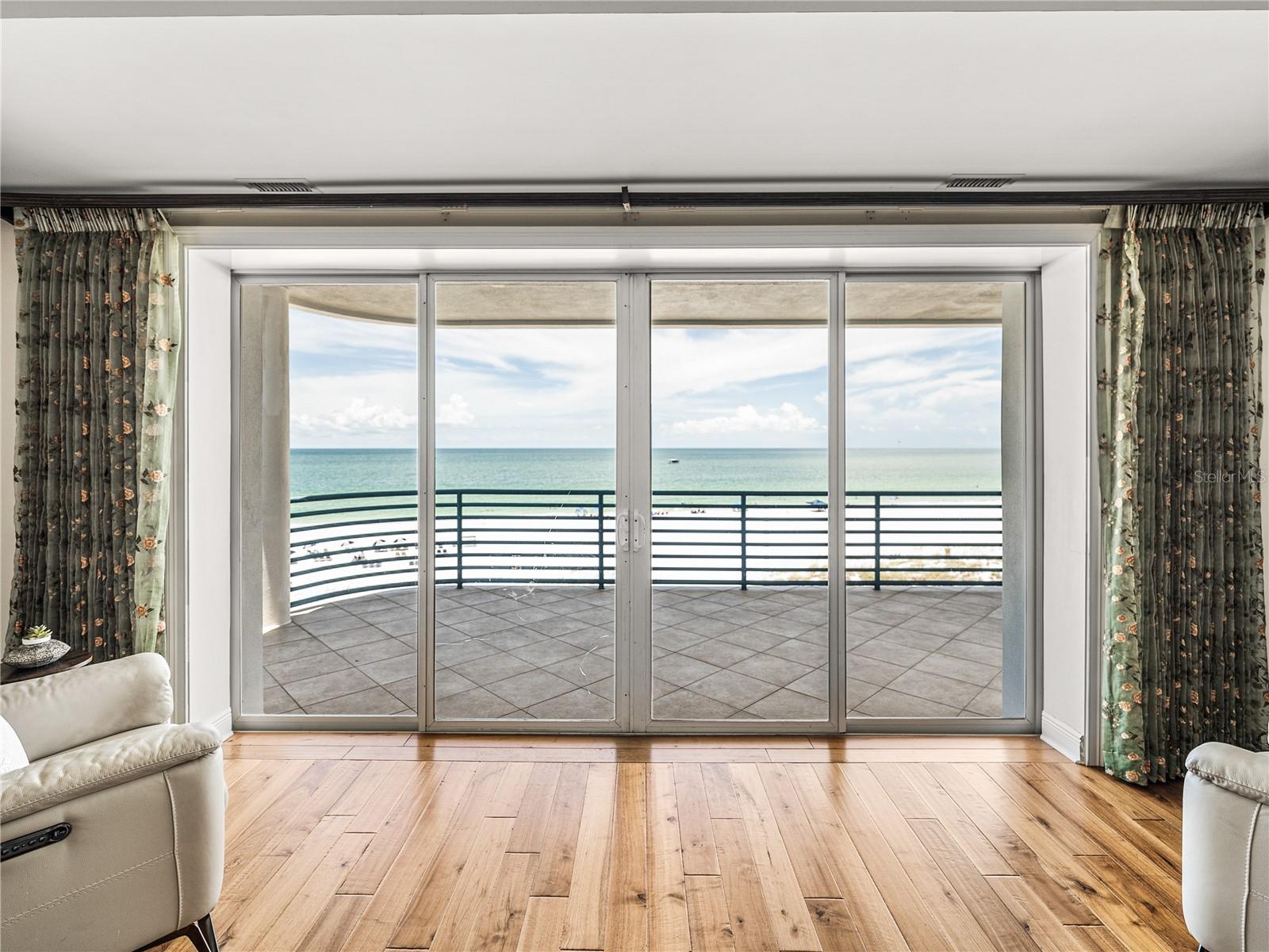 Image 34 of 100 For 3910 Gulf Boulevard 400