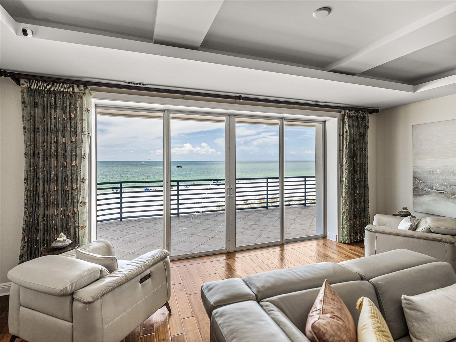 Image 35 of 100 For 3910 Gulf Boulevard 400