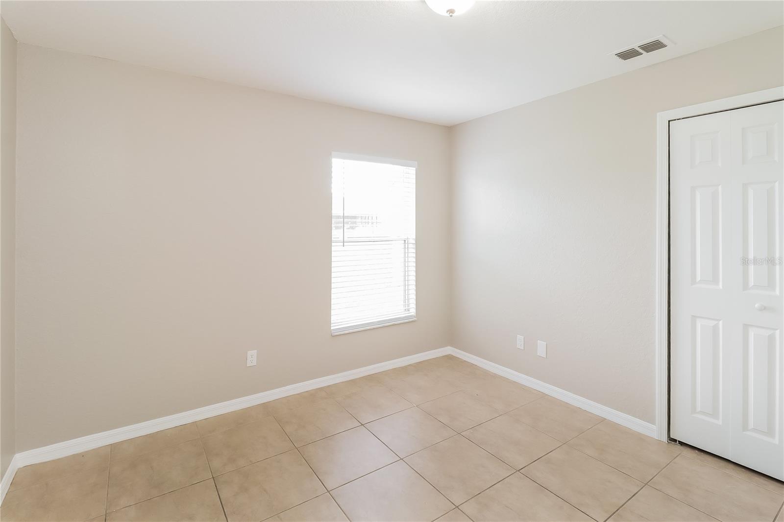 Image 9 of 15 For 114 Majestic Gardens Court