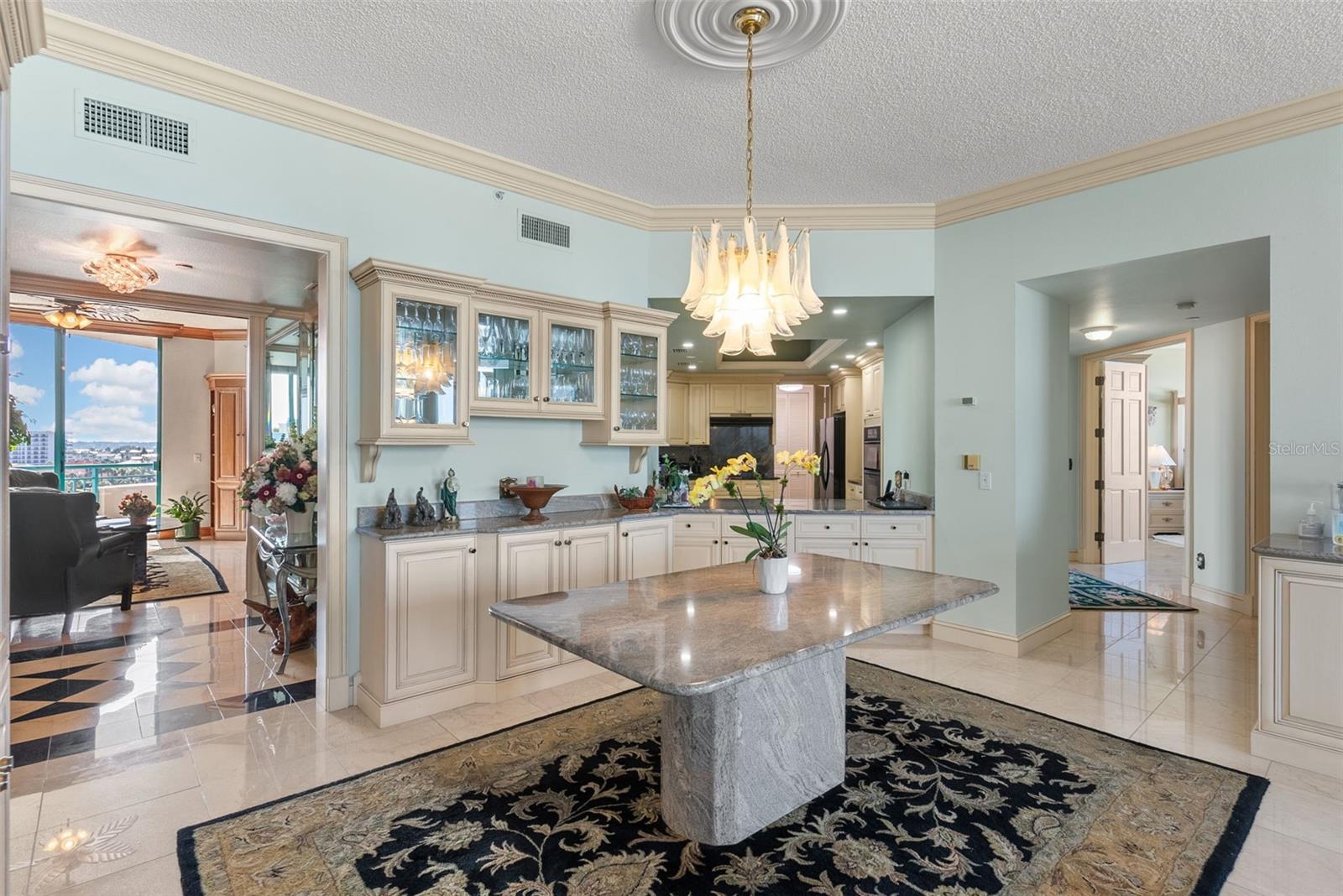 Image 10 of 43 For 1560 Gulf Boulevard 602