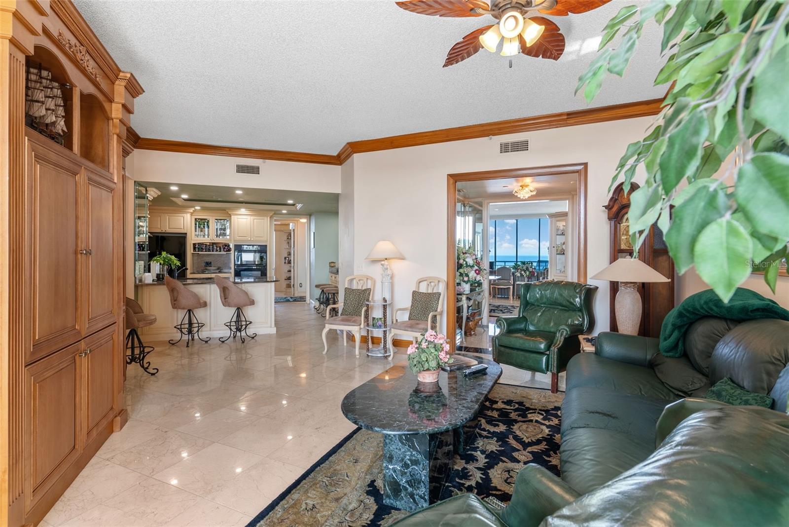 Image 18 of 43 For 1560 Gulf Boulevard 602