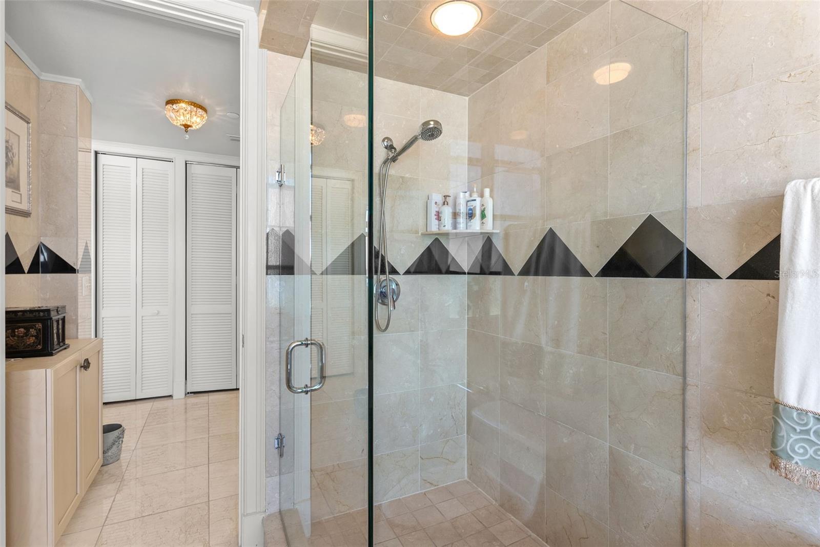 Image 24 of 43 For 1560 Gulf Boulevard 602