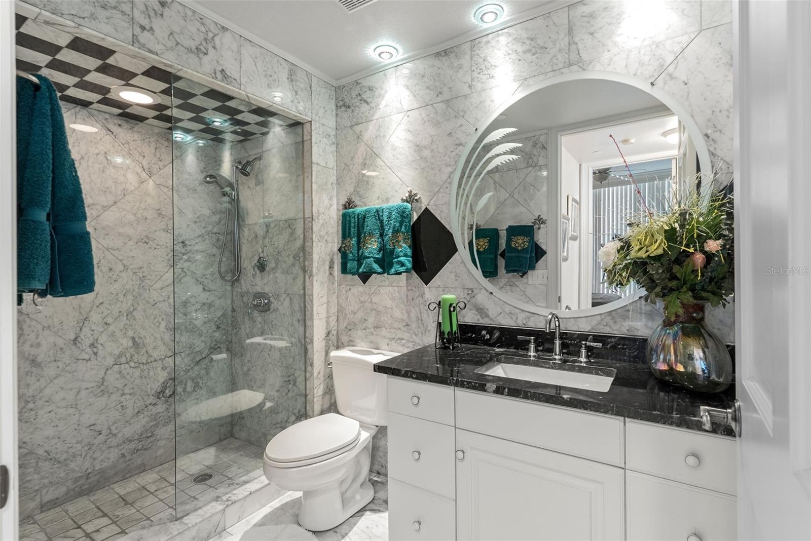 Image 27 of 43 For 1560 Gulf Boulevard 602