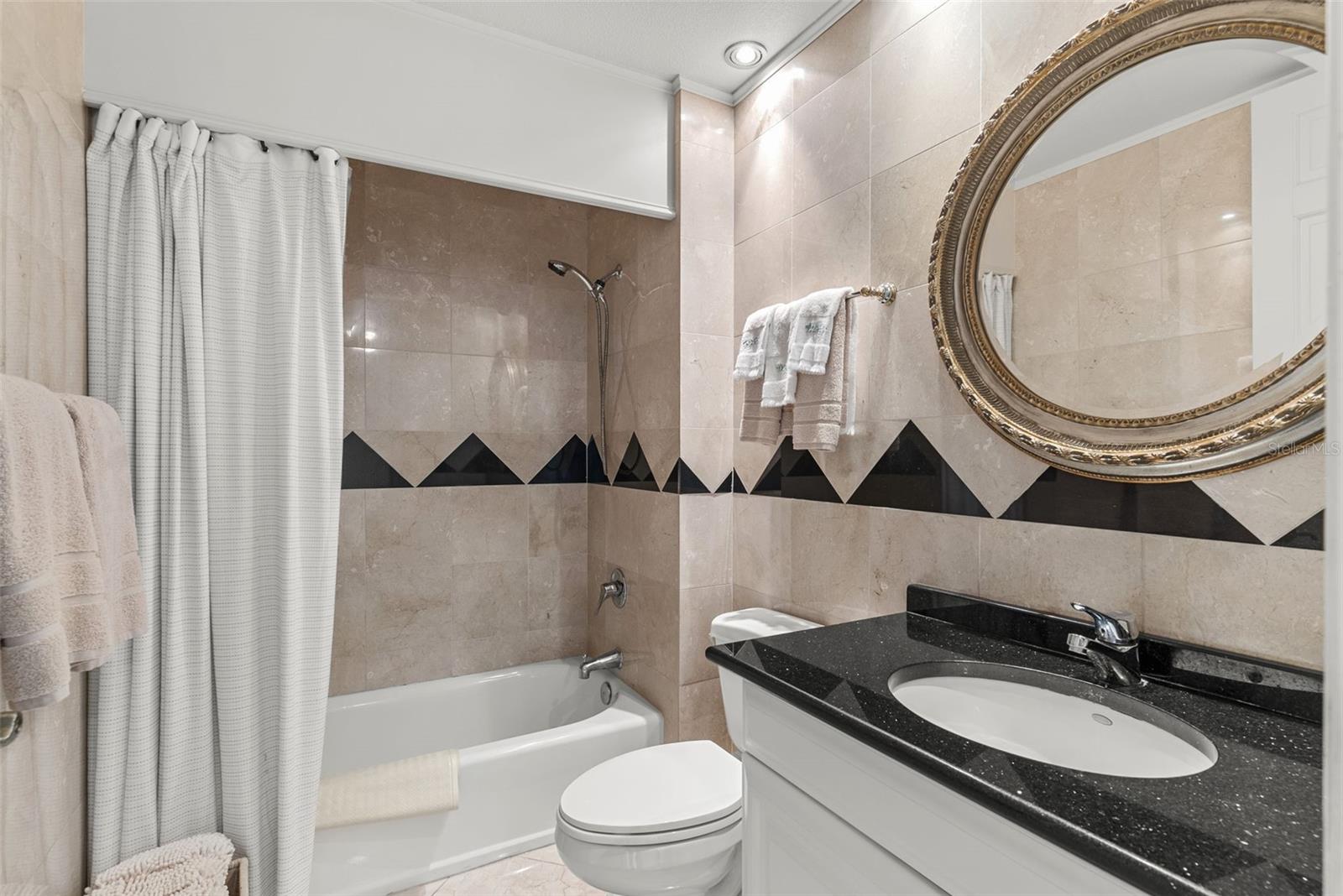 Image 28 of 43 For 1560 Gulf Boulevard 602