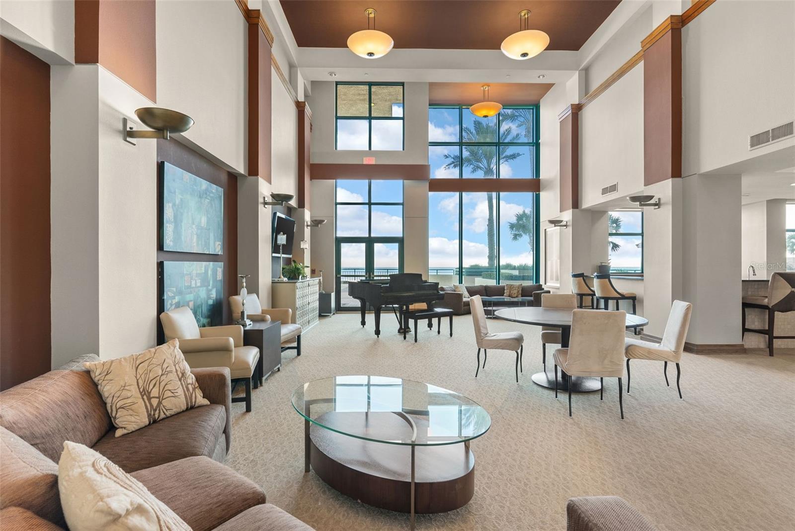 Image 32 of 43 For 1560 Gulf Boulevard 602