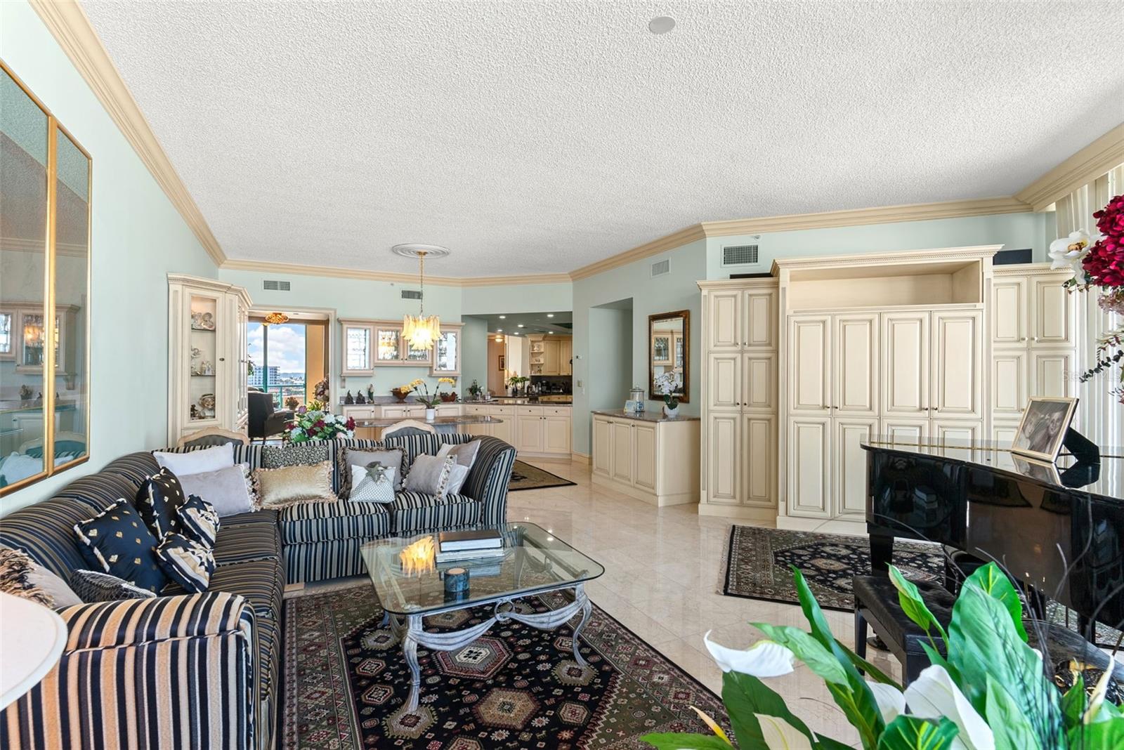 Image 8 of 43 For 1560 Gulf Boulevard 602