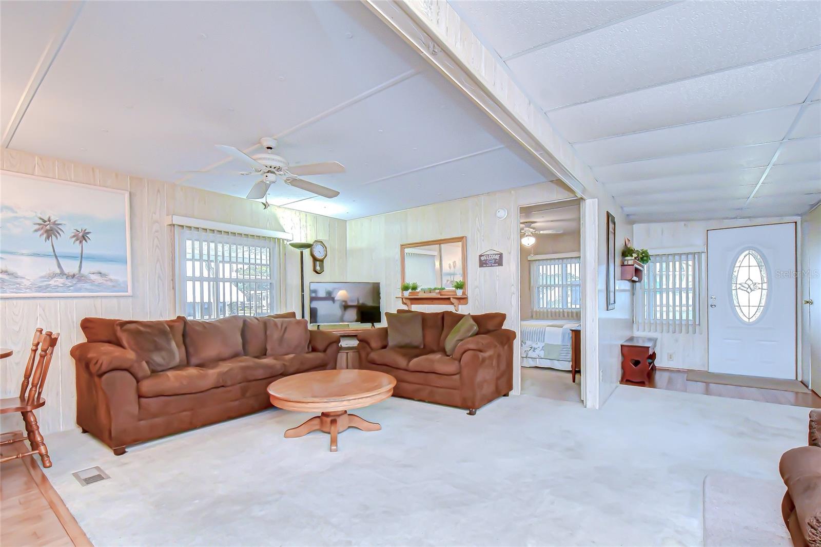 Image 17 of 39 For 39524 Dundee Road