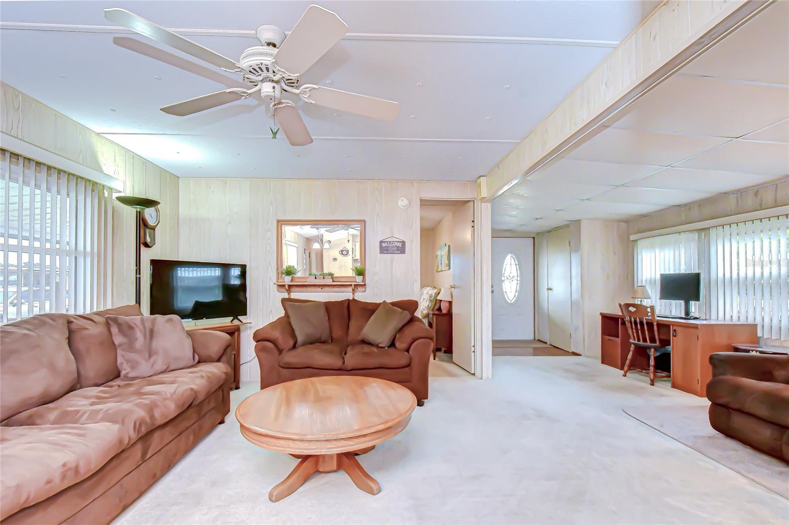 Image 18 of 39 For 39524 Dundee Road