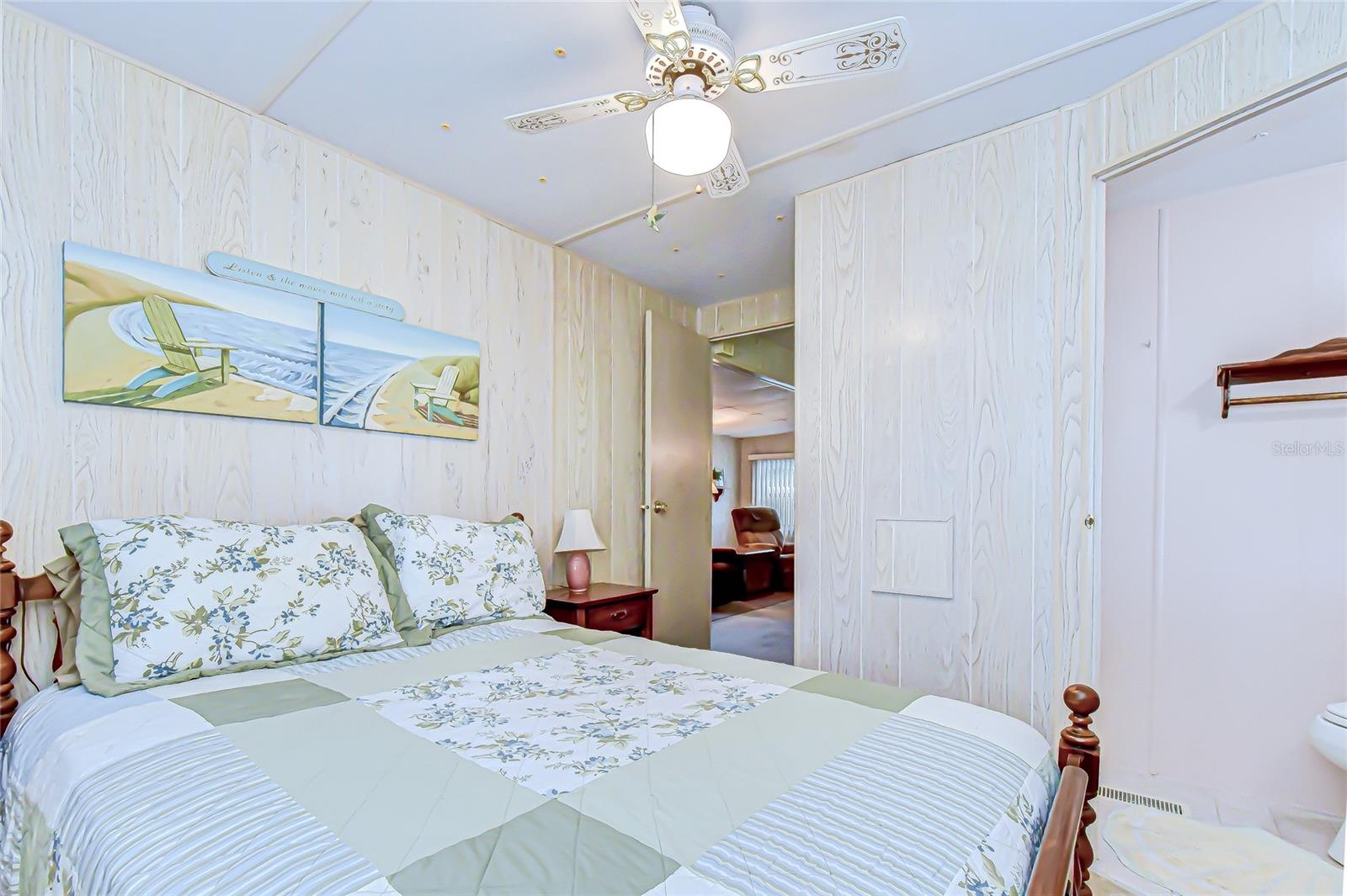 Image 29 of 39 For 39524 Dundee Road