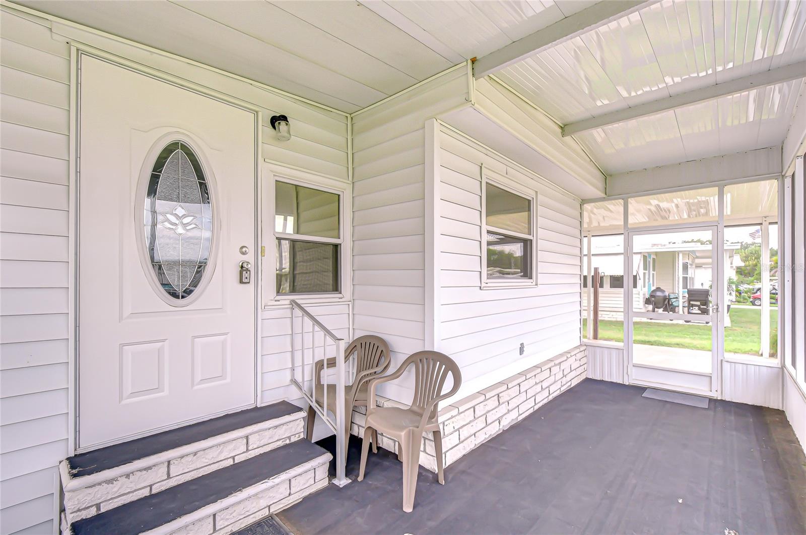 Image 6 of 39 For 39524 Dundee Road