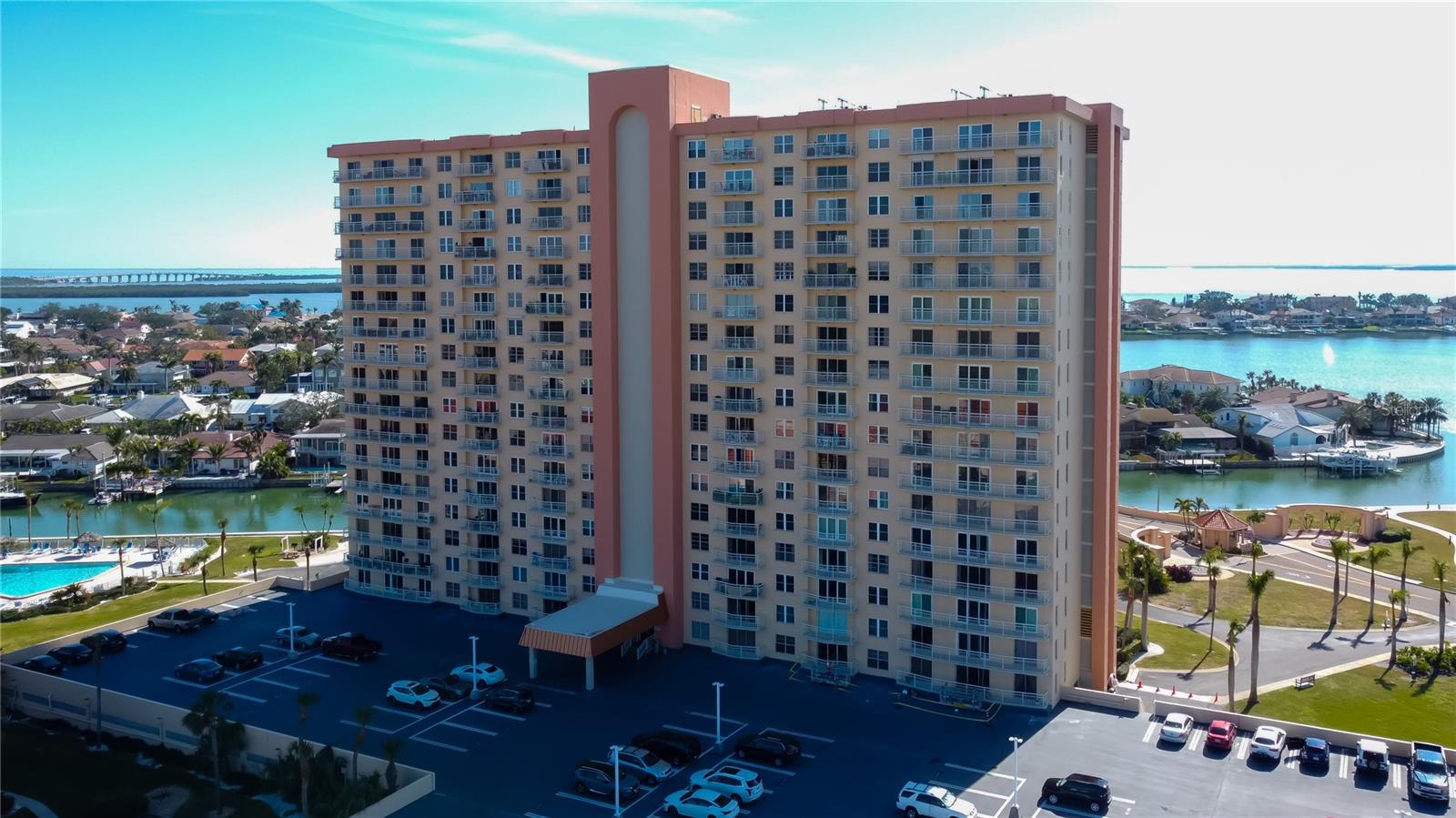 Image 2 of 24 For 4900 Brittany Drive S 608