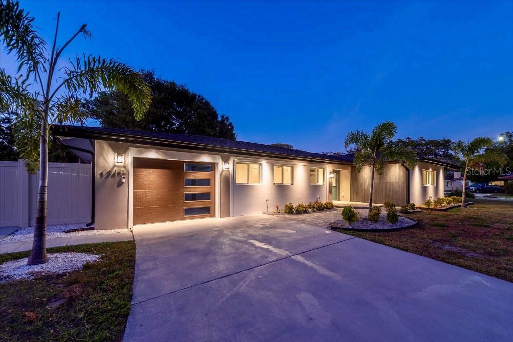 Image 27 of 33 For 13495 Oval Drive E