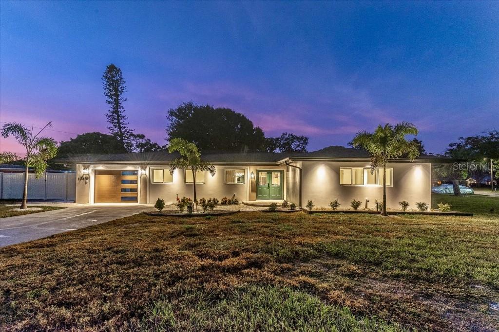 Image 29 of 33 For 13495 Oval Drive E