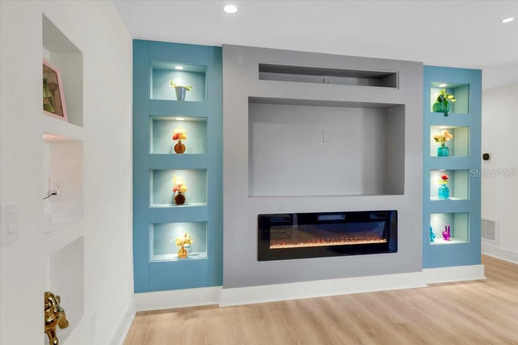 Image 4 of 33 For 13495 Oval Drive E