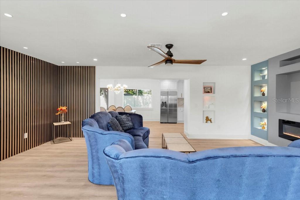 Image 5 of 33 For 13495 Oval Drive E