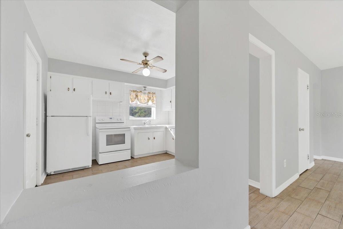 Image 11 of 31 For 307 Carleton Street