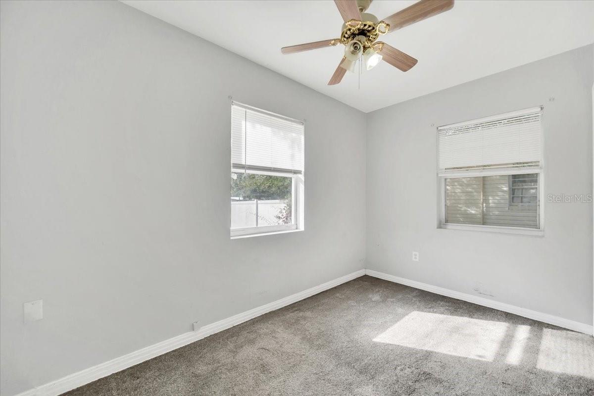 Image 18 of 31 For 307 Carleton Street