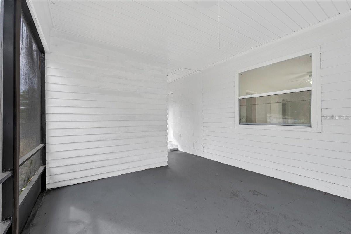 Image 21 of 31 For 307 Carleton Street