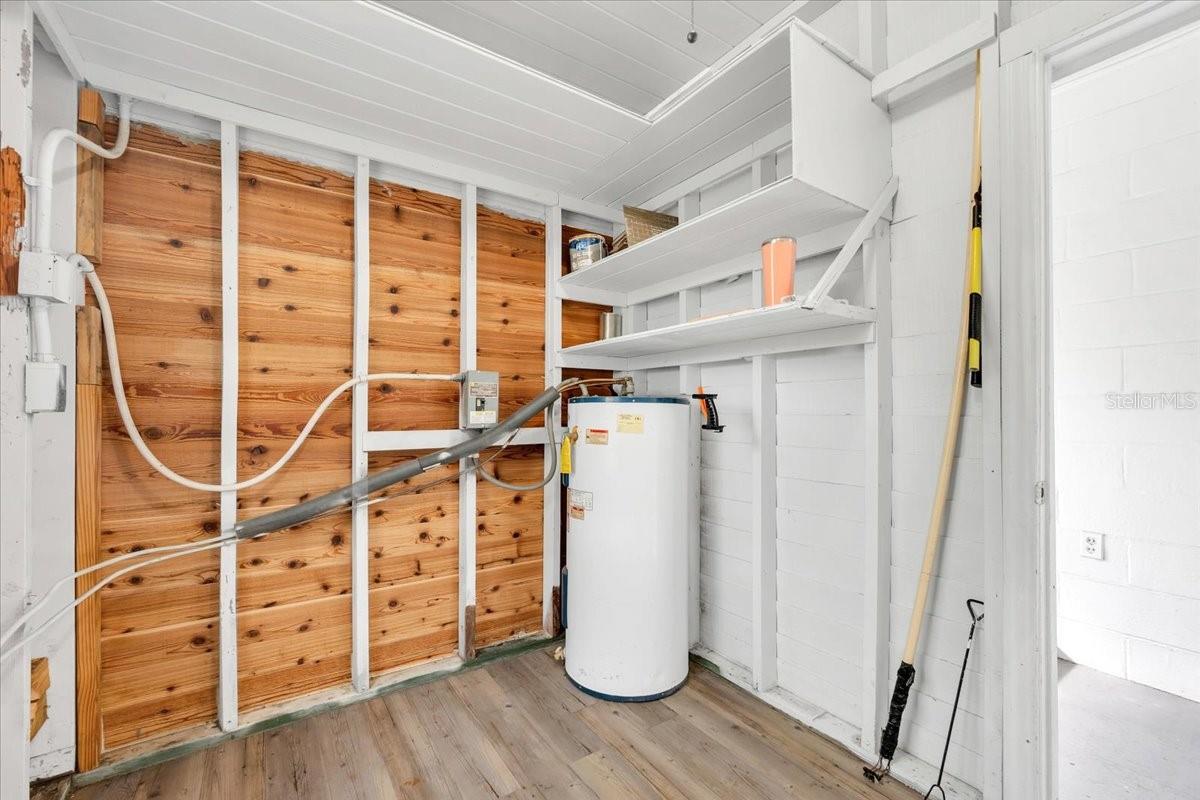 Image 23 of 31 For 307 Carleton Street