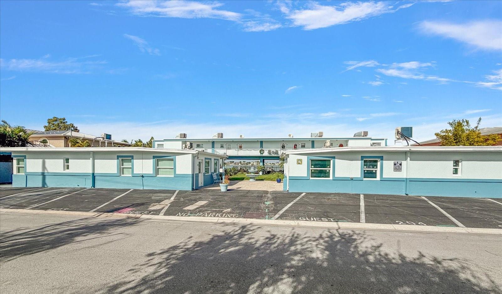 Image 26 of 37 For 16 Paradise Lane 101