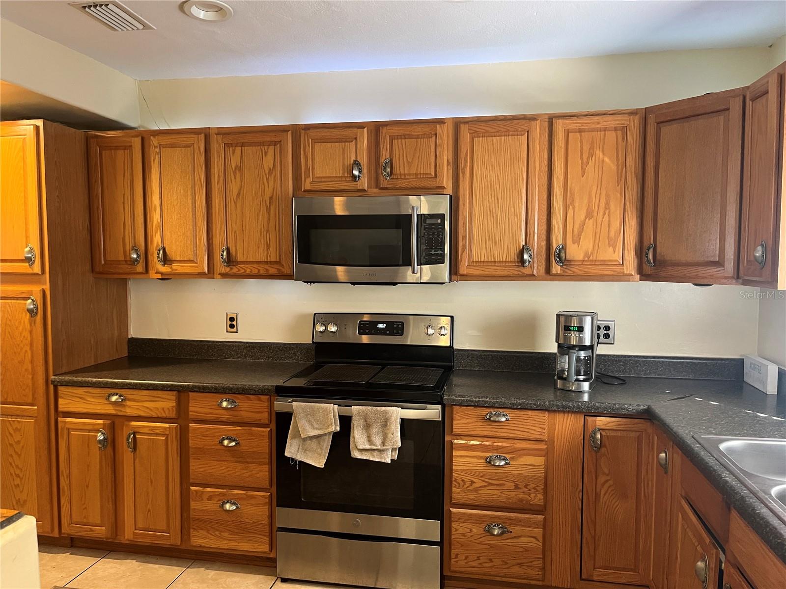 Image 16 of 43 For 1637 San Roy Drive